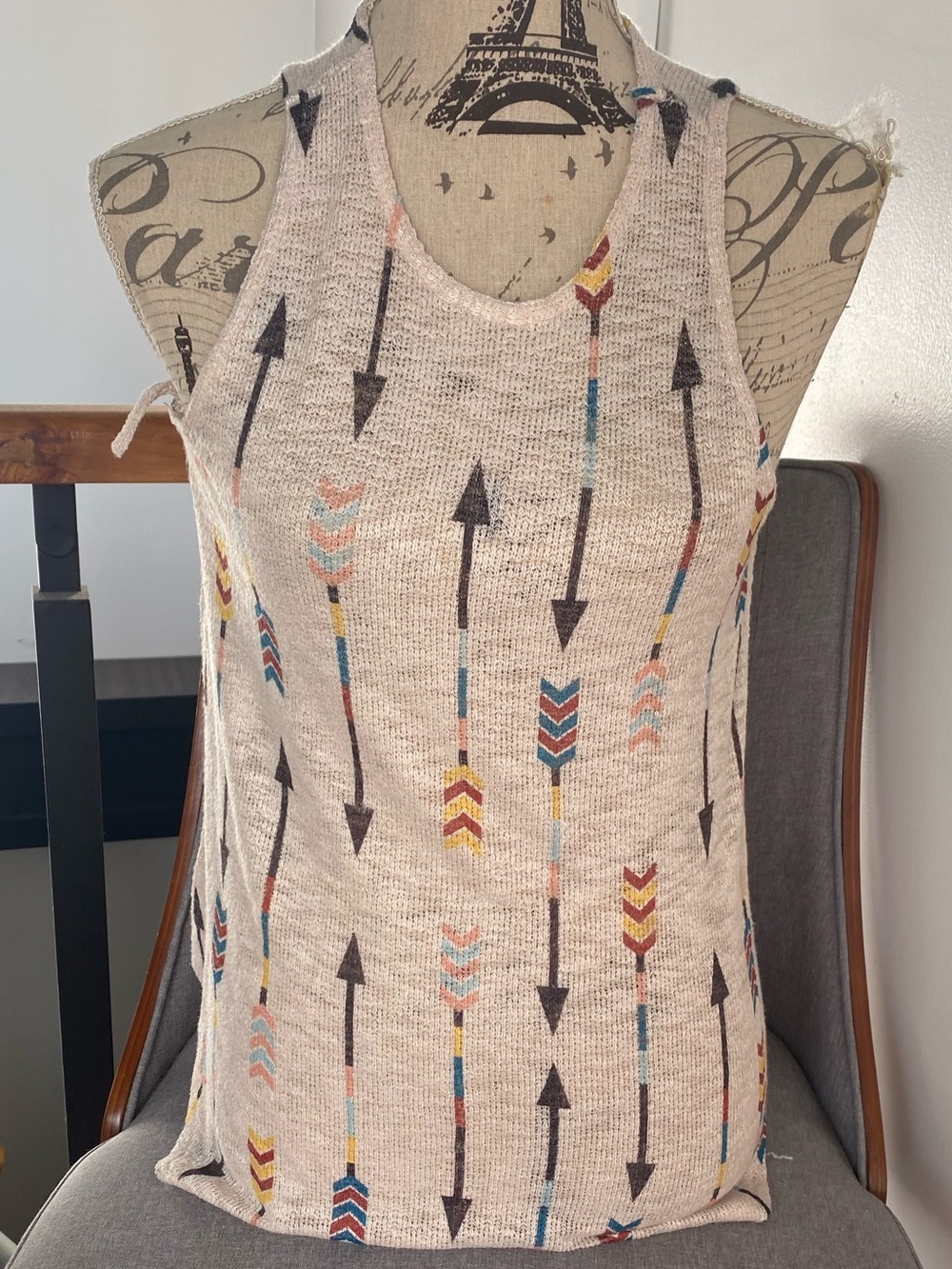 Ginger G Cream Tank Top with Multicolor Arrow Print
